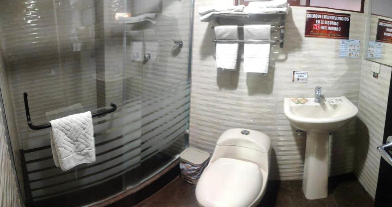 La Kapital Hotel Ambato Buitenkant foto